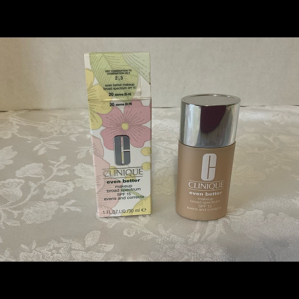 Clinique Even better makeup in Sienna #20 - Picture 1 of 5